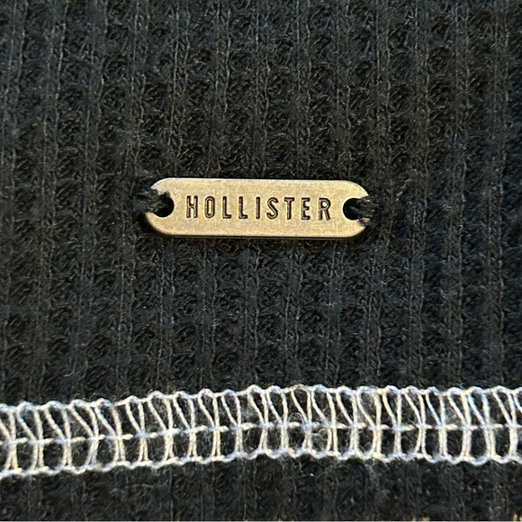 “Hollister” waffle cropped top w/raw edge & contrast stitching -jr sz L - Picture 10 of 13